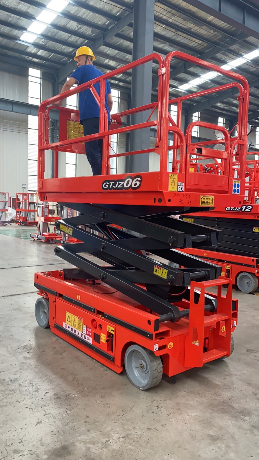 剪叉式移动式升降机价格专业信赖厂家