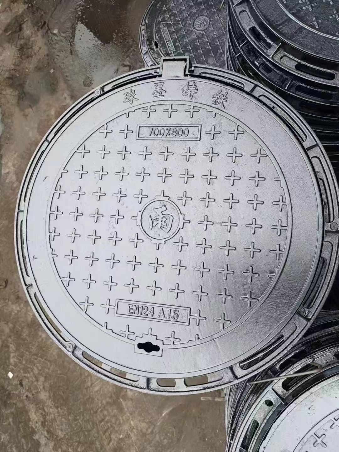 DN600*700铸铁圆井盖批发电话建通铸造本地区生产商