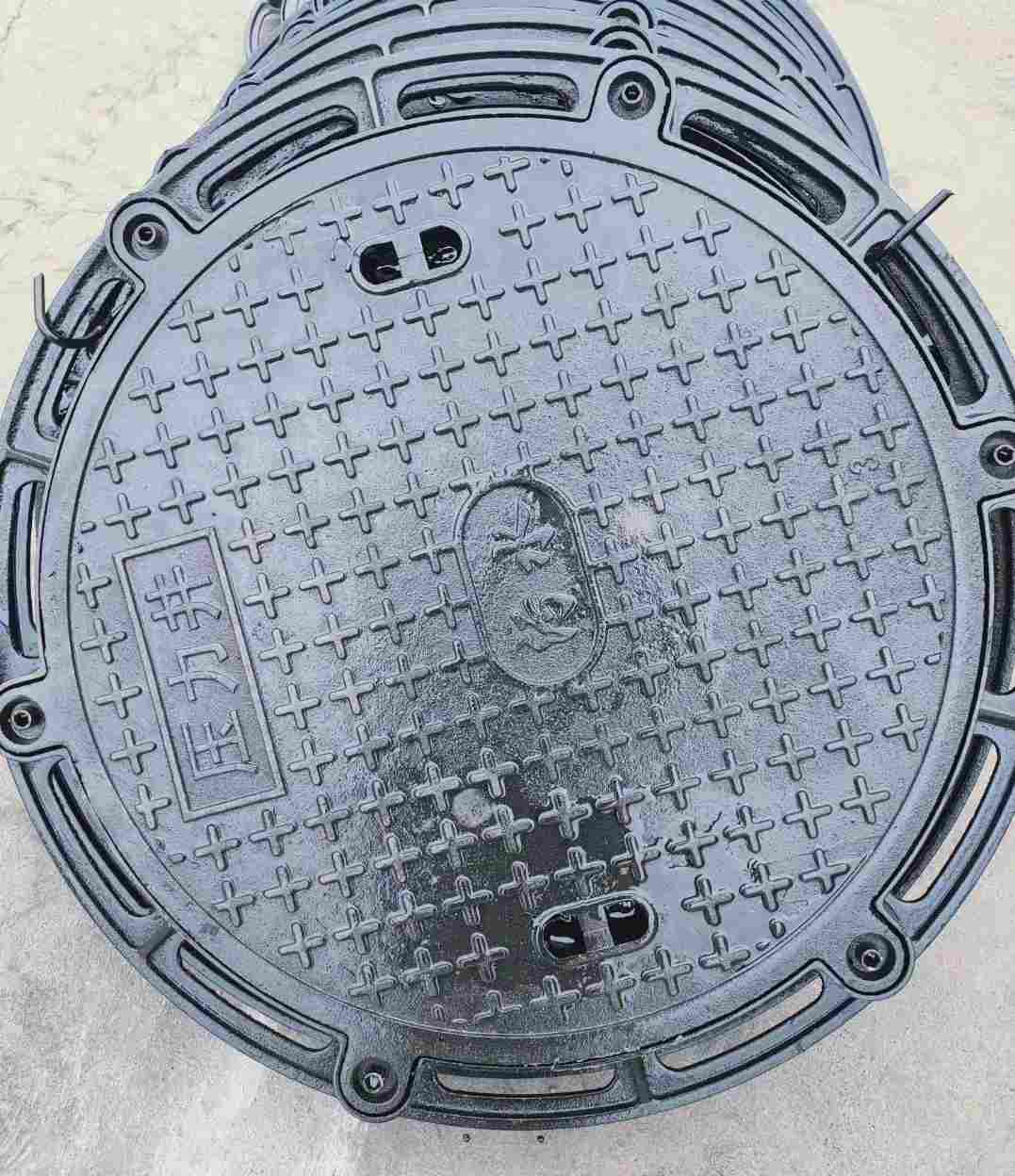 防沉降井盖700*900承重30吨建通铸造厂家不断创新