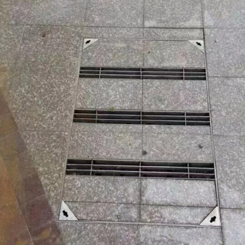 不锈钢方形井盖300*300实体厂家建通铸造厂家产品实拍