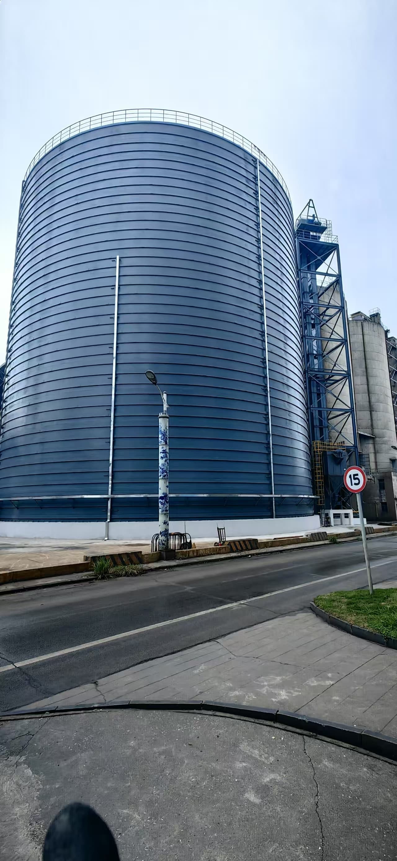 质优价廉的螺旋钢板仓基地质量层层把关