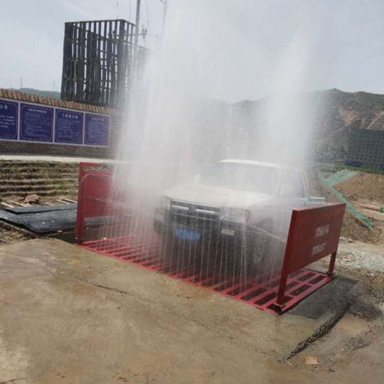 果洛工地洗车机 工地洗车台 工地洗轮机 工地冲洗设备 封闭式洗车机 龙门洗车机 全自动洗车机 移动洗车槽 平板洗车机 矿山洗车机 煤矿洗车台 龙门往复式洗车机 厂家，货源足