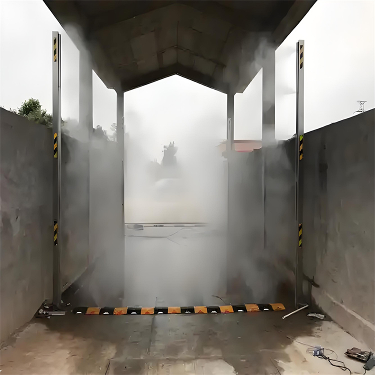 可定制的新乡辉养殖场车辆消毒通道生产厂家