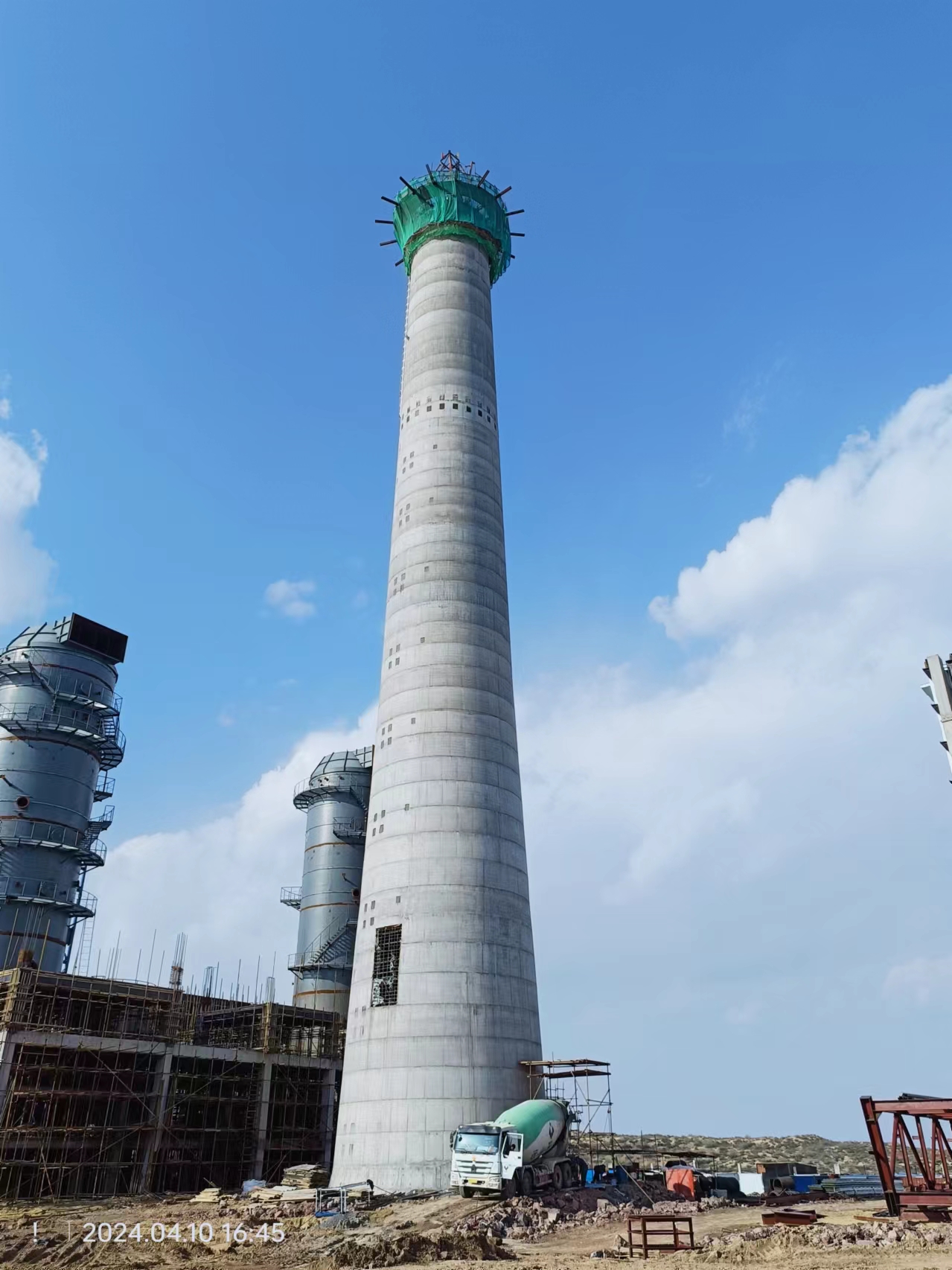 汉中市混泥土烟囱内壁粘砖