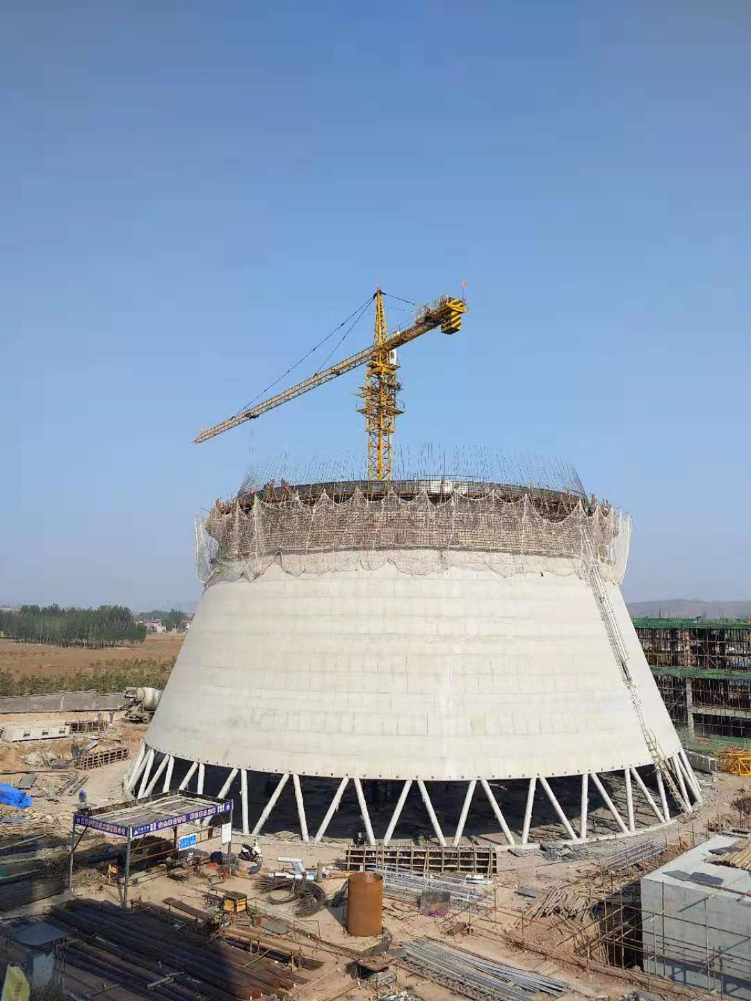 乌兰察布市冷却塔刷漆专家