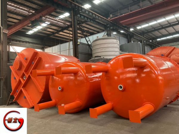 湖北省十堰市酸碱类溶液碳钢储罐内衬PE生产厂家介绍