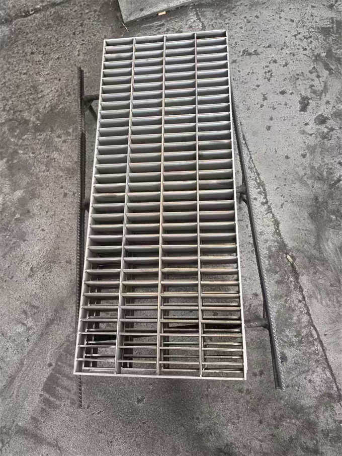 龙门不锈钢井盖_不锈钢方形井盖优良材质