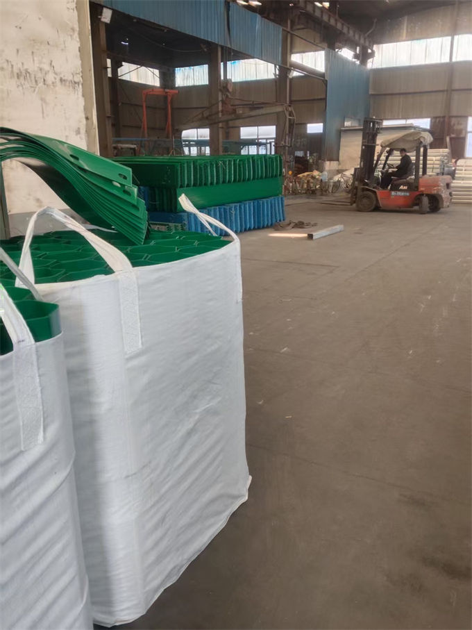 洛川波形护栏三波护栏真诚合作