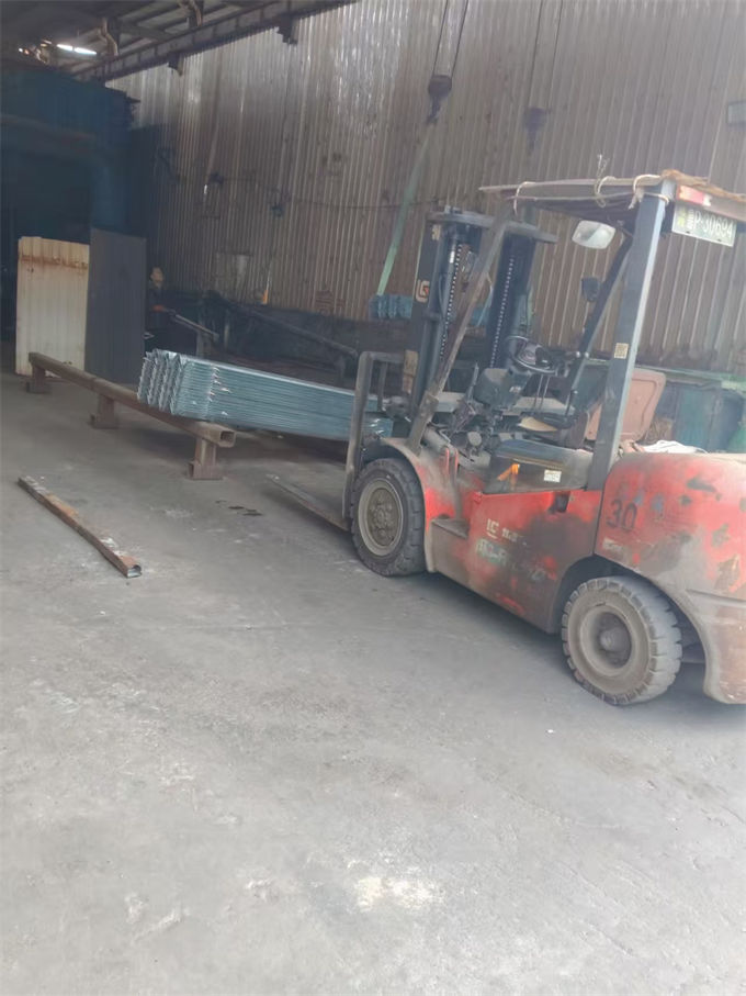 怀仁波形护栏波形梁钢护栏品质保证