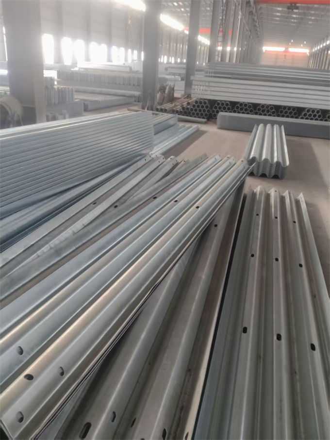 沂南波形护栏高速公路波形护栏好货有保障