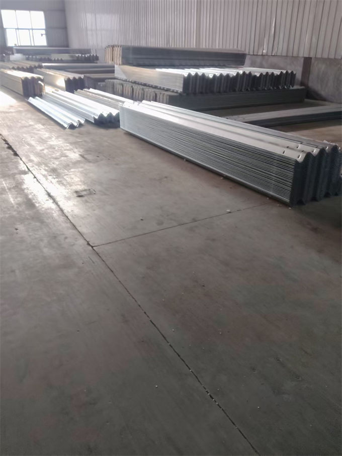 漯河波形护栏,波形护栏防阻块诚信经营