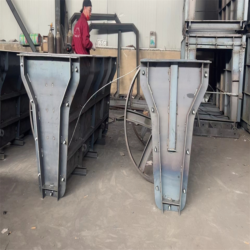 邳州隔离墩模具快速脱模模具优势