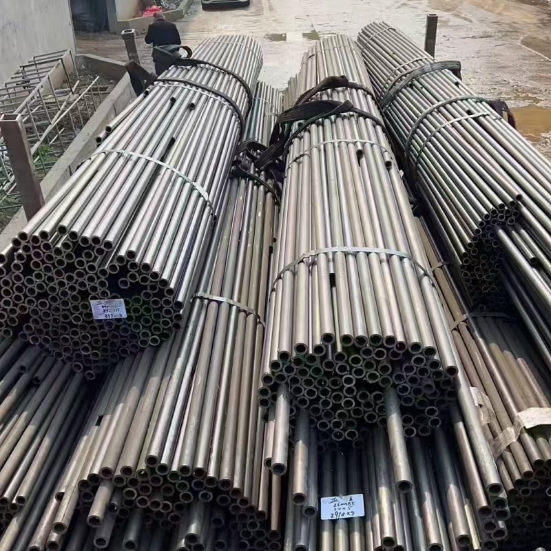 保定竞秀有现货的无缝钢管经销商