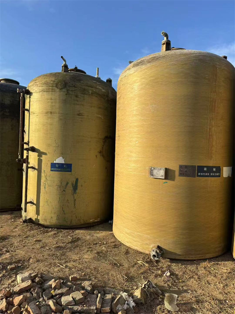 平远回收二手玻璃钢罐回收玻璃钢喷淋塔公司好产品不怕比