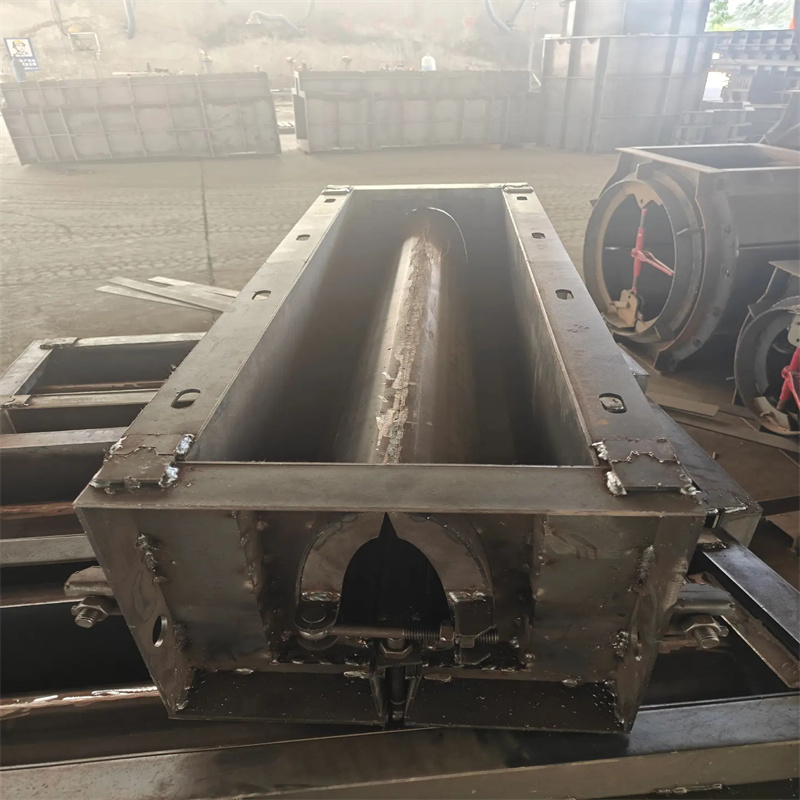 东丰流水槽模具,边沟槽模具研发生产销售