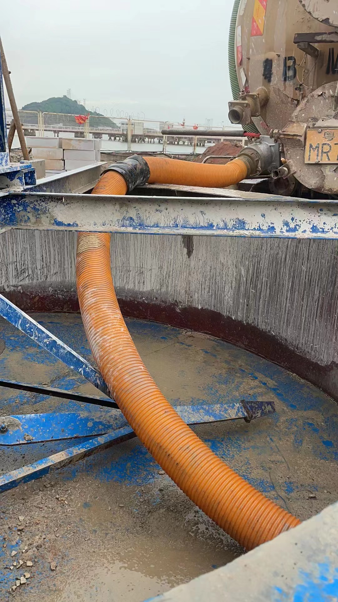 预拌流态固化土施工琼中县淤泥固化剂制造厂家