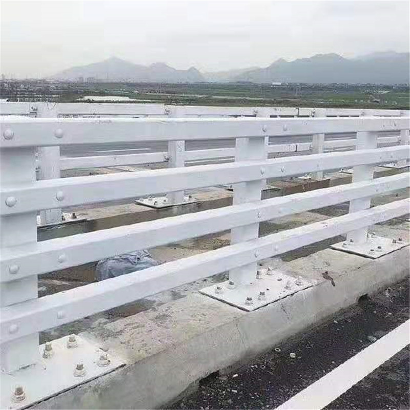 道路护栏生产什么价格当地公司